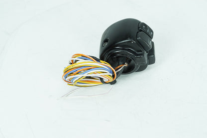 1999 - 2007 Harley-Davidson Dyna Wide Glide Left Turn Signal Headlight Switches Controls 71682-06A