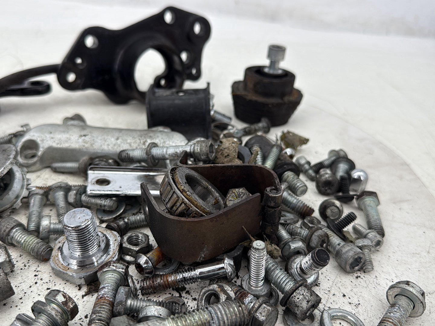 2011 Harley Street Glide Touring FLHX OEM Hardware Bolts Nuts & Brackets
