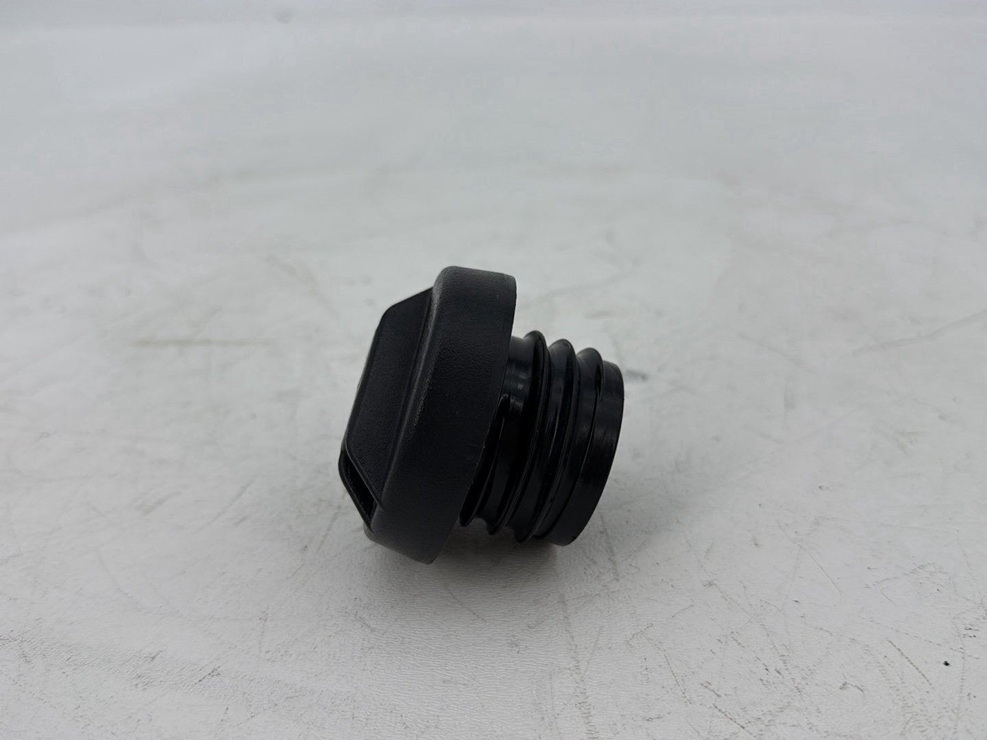 2007 - 2012 Harley-Davidson Touring Electra Glide Ultra Fuel Gas Tank Cap Bushing Hub 61274-92