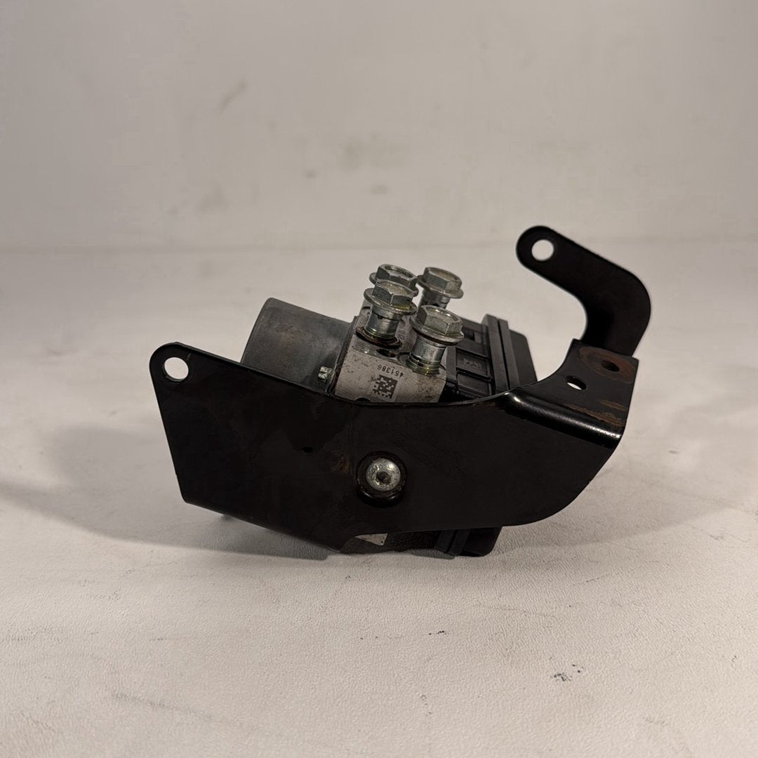 2017 - 2026 Harley-Davidson Softail Heritage Classic 114 ABS Brake Pump & Control Module 41100044C