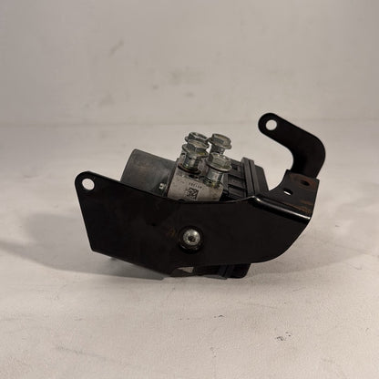 2017 - 2026 Harley-Davidson Softail Heritage Classic 114 ABS Brake Pump & Control Module 41100044C