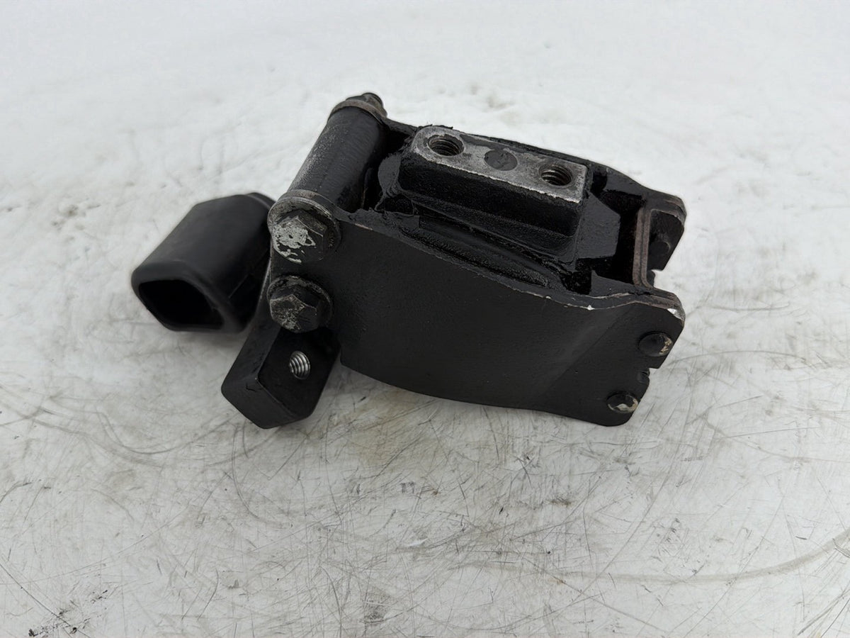 2008 Harley Touring FLHTCUI Electra Glide Ultra OEM Engine Motor Mount Bracket