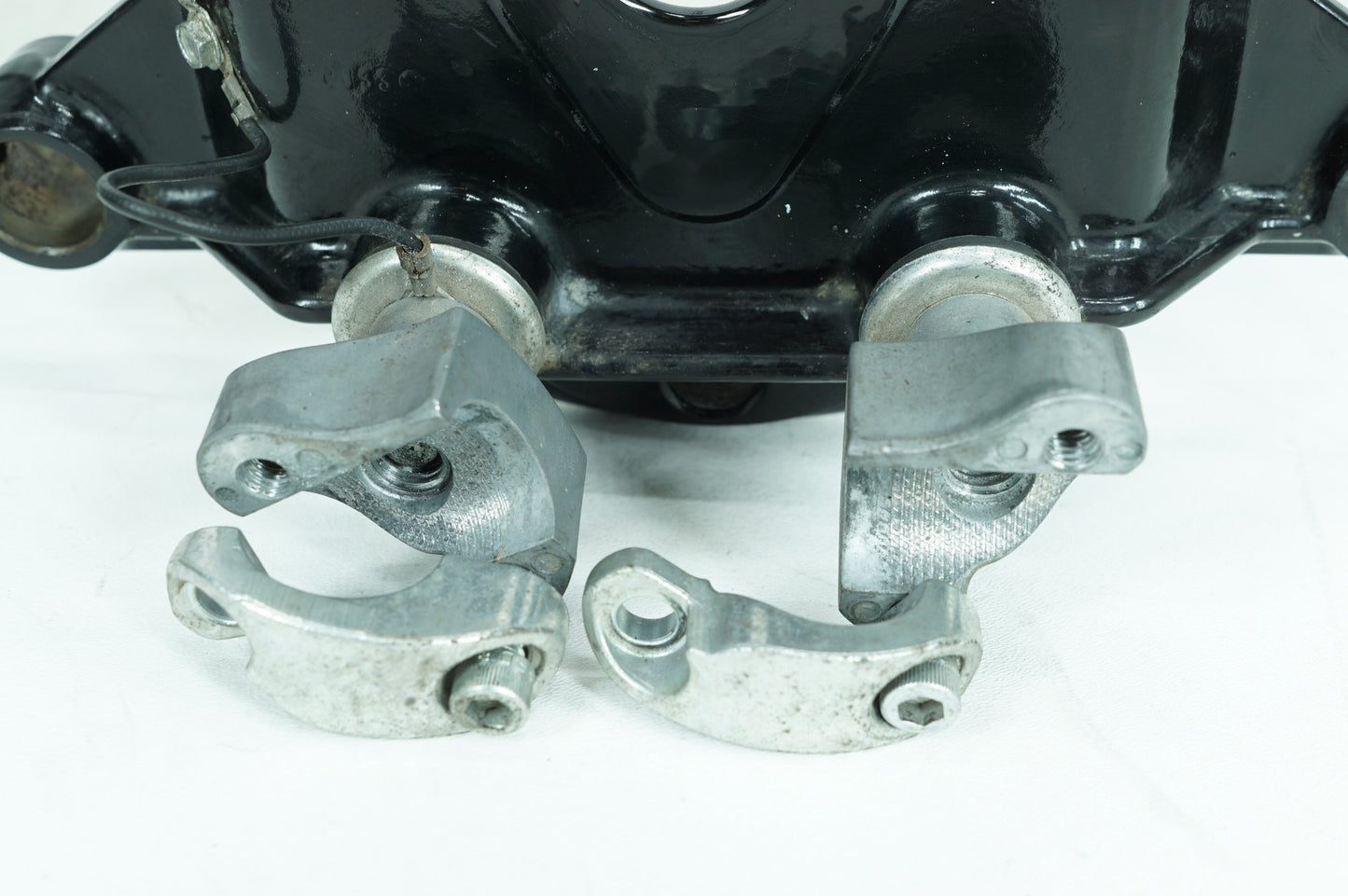 1999 - 2006 Harley-Davidson Touring Electra Police Front Fork Upper Triple Tree Clamps 45435-95