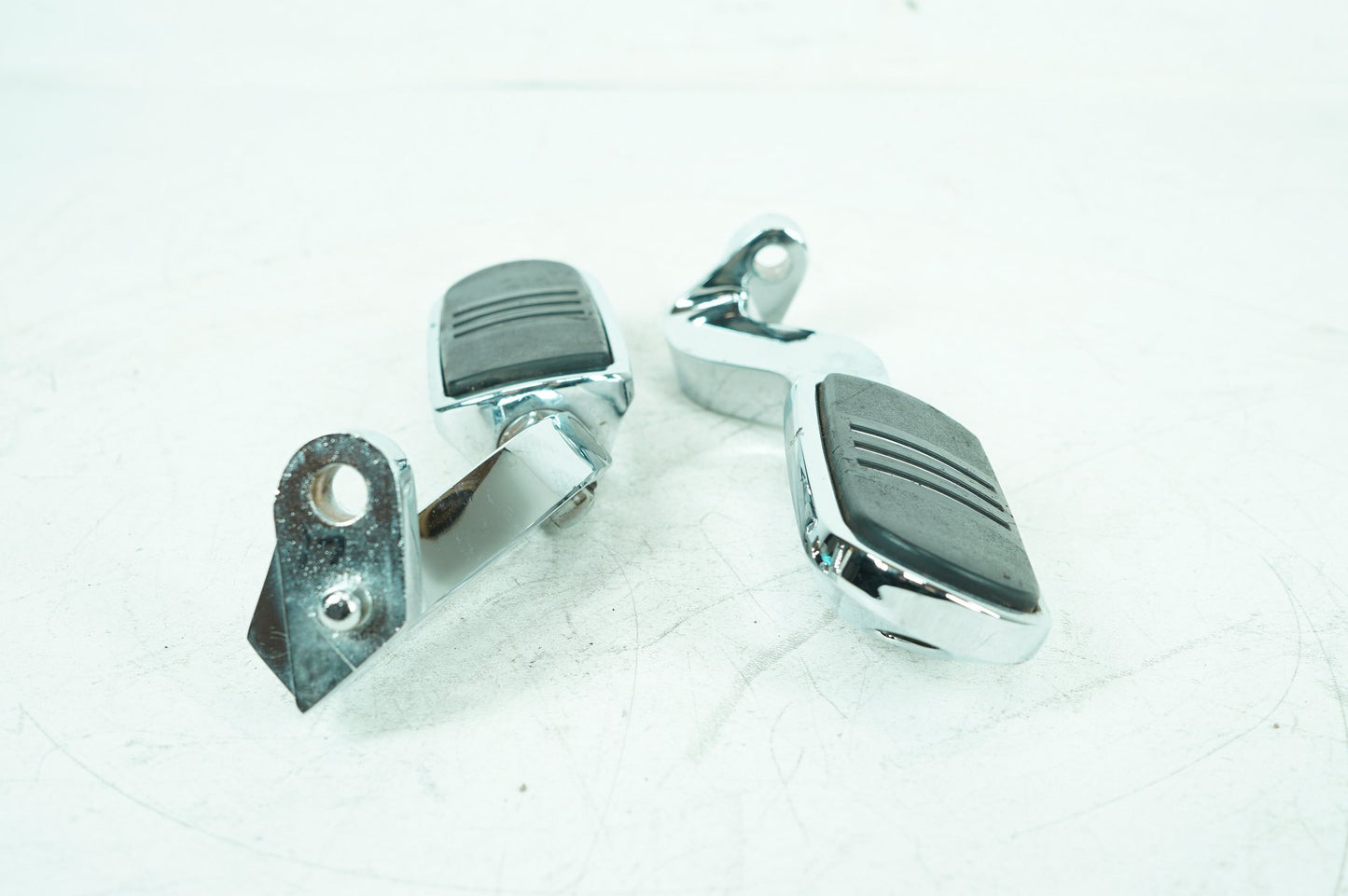 2007 - 2016 Harley-Davidson Touring Police Electra Passenger Left & Right Foot Pegs
