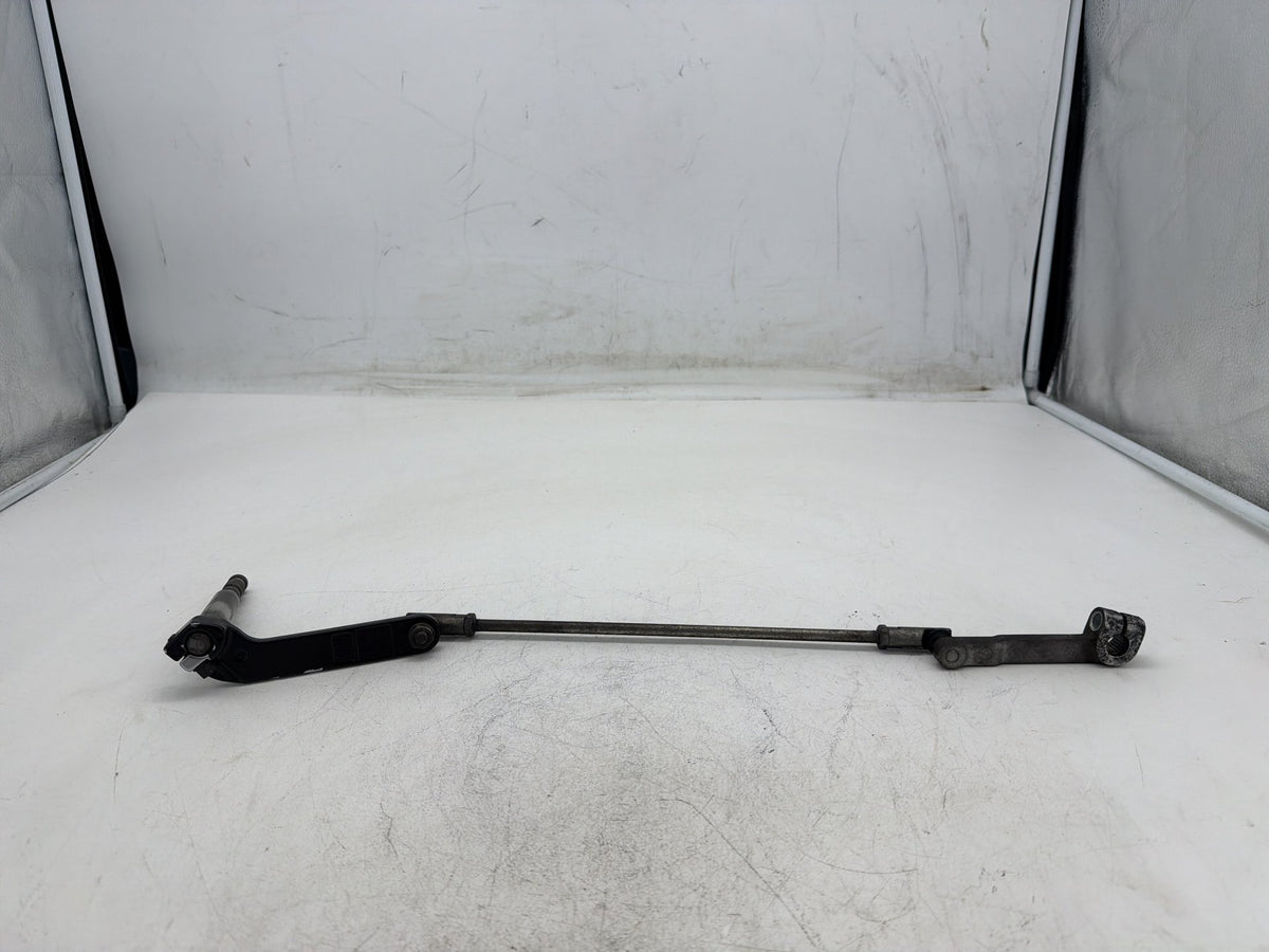 2010 Harley Street Glide Touring FLHX OEM Gear Shifter Lever w/ Rod linkage