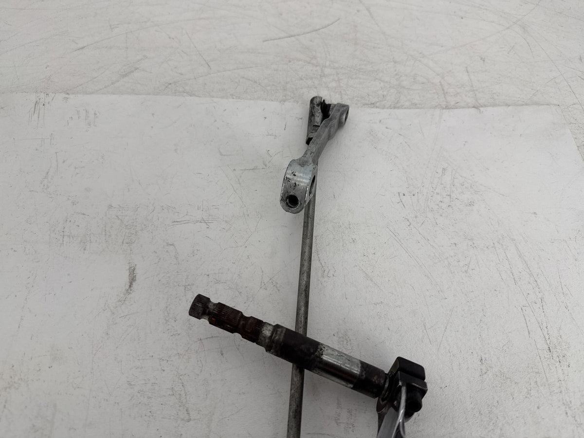 2013 Harley Street Glide Touring FLHX OEM Gear Shifter Lever Arm w/ Rod linkage
