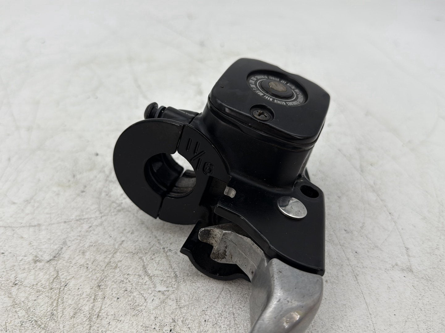 1996 Harley Electra Glide Touring FLHT OEM Front Right Brake Lever Master Cylinder