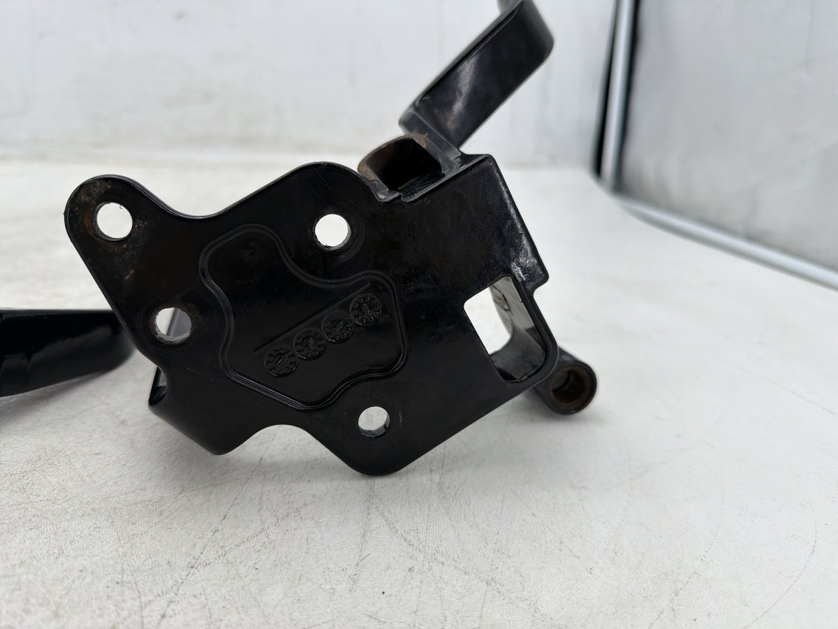 2001 Harley Fat Boy Softail FLSTFI OEM Left Right Driver Footpeg Bracket Mounts
