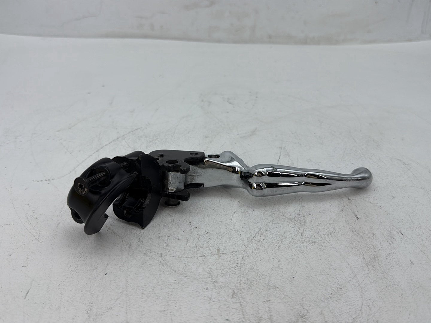 2006 Harley Dyna FXDWGI Wide Glide OEM Front Left Hand Clutch Control Lever