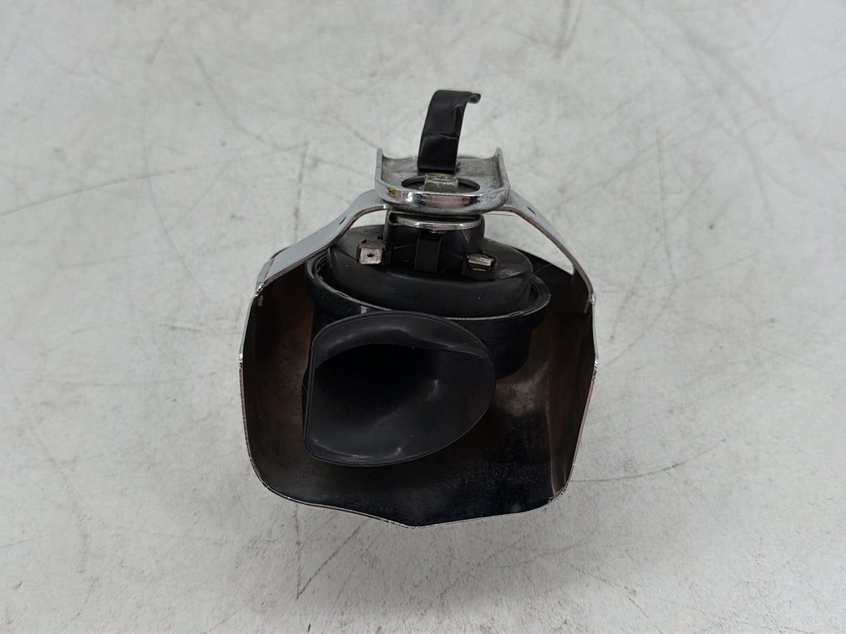 2003 Harley Softail Deuce FXSTD OEM Horn Signal Klaxon Chrome Cover