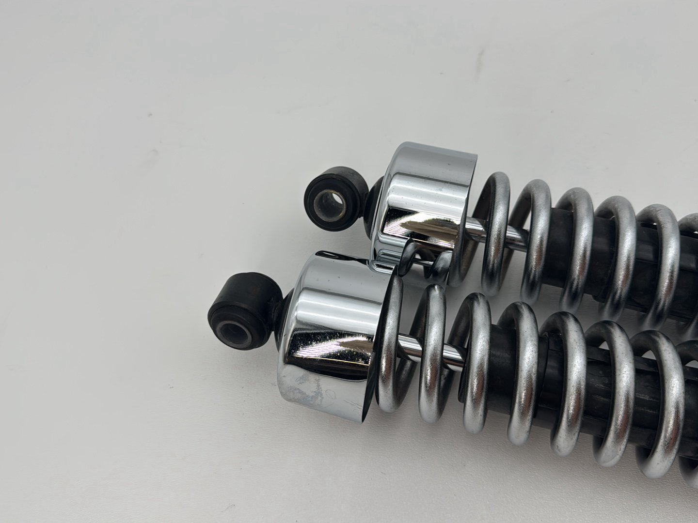1999 - 2006 Harley-Davidson Dyna Wide Glide Rear Left Right Shock Absorbers 54512-90A