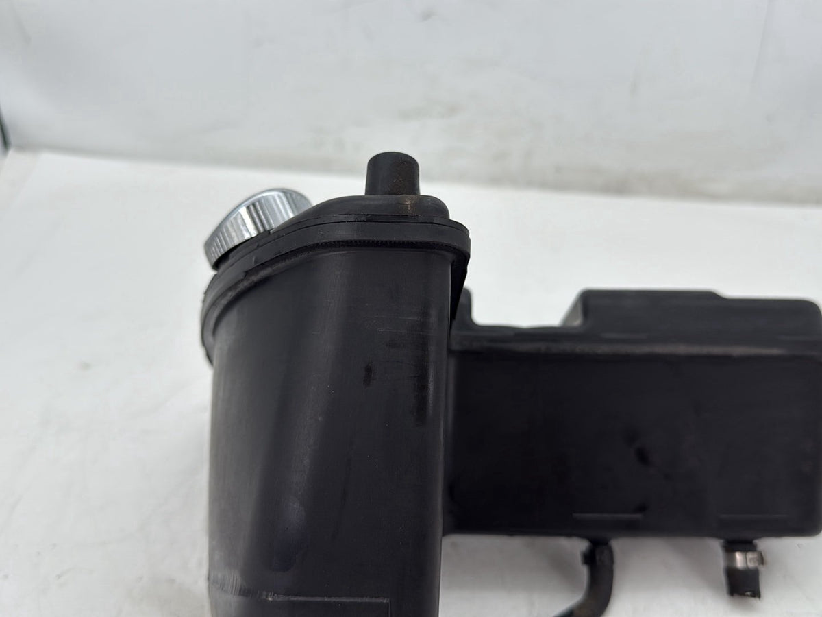 2009 Harley Sportster 883 Low XL883L OEM Oil Tank Reservoir Bottle Canister & Dipstick