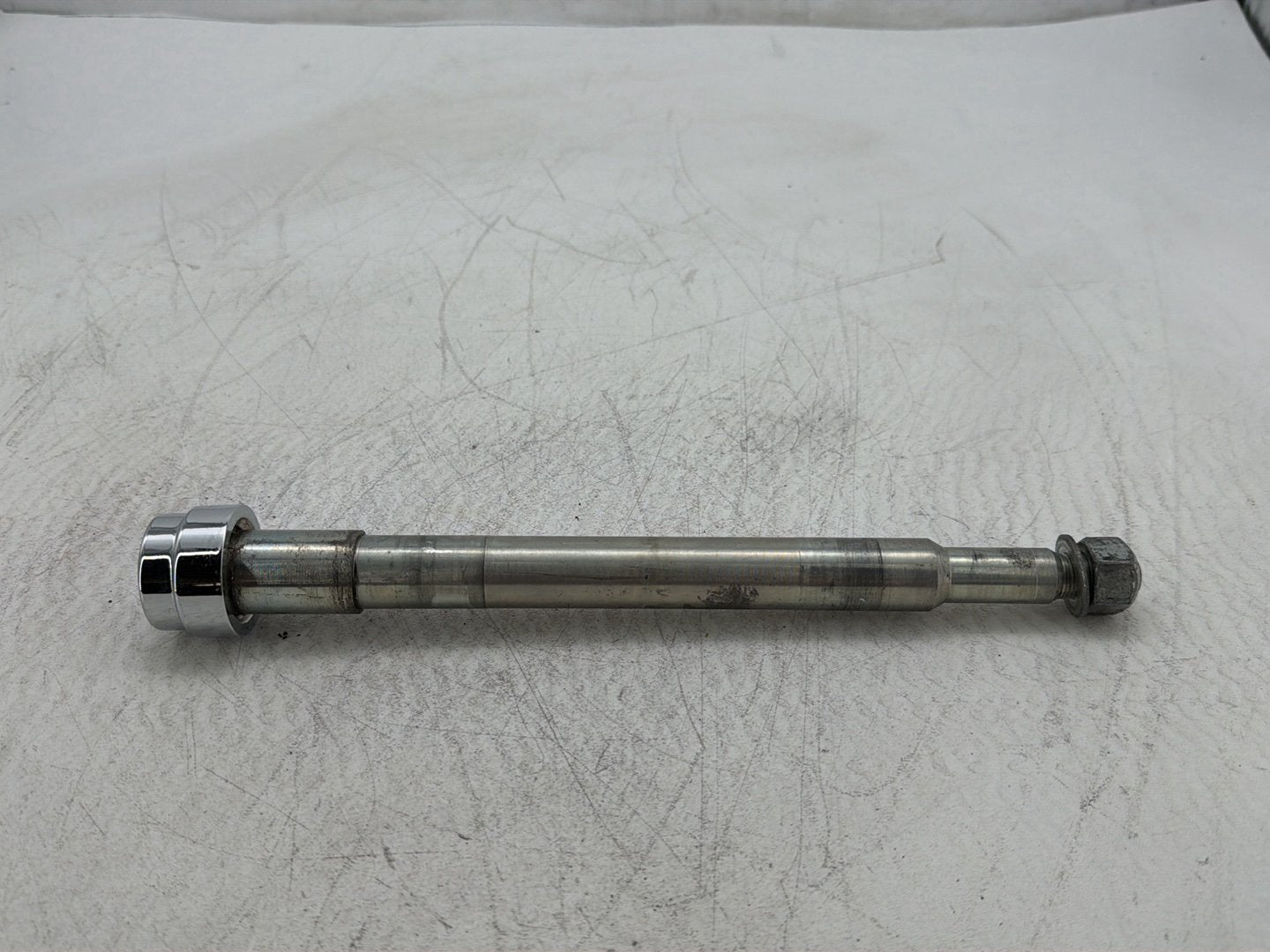 2011 Harley Heritage Softail Classic FLSTC OEM Front Wheel Axle Bolt Shaft