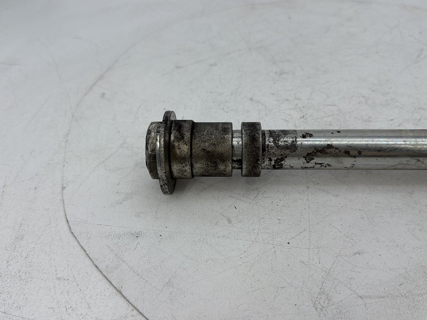 1999 - 2006 Harley-Davidson Touring Electra Glide Ultra Rear Wheel Axle Bolt Shaft 41056-02