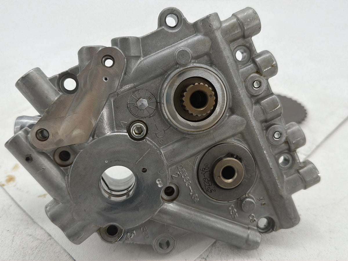 2014 Harley Street Glide Touring FLHXS OEM Twin Cam Cam Support Camshaft Plate 25358-06