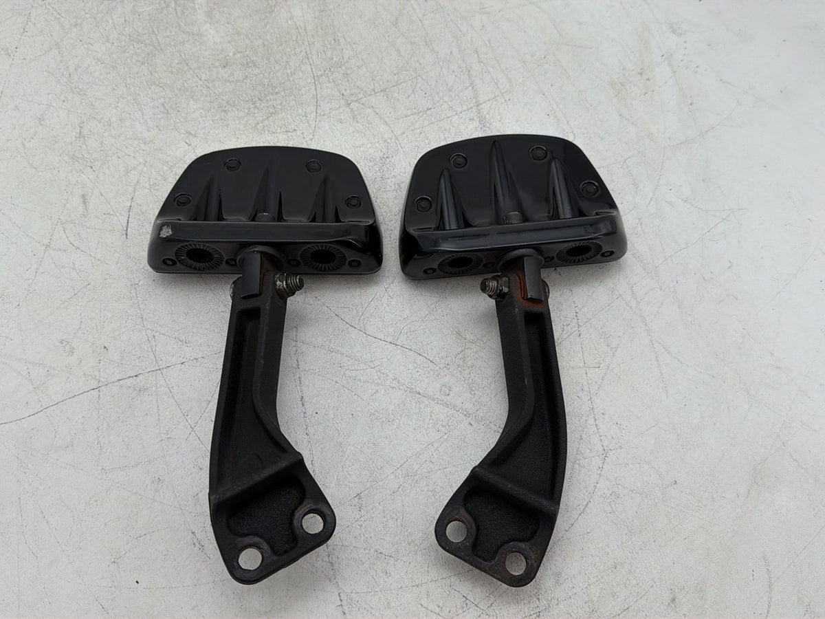 2009 Harley Dyna Street Bob FXDB OEM Passenger Left & Right Foot Pegs