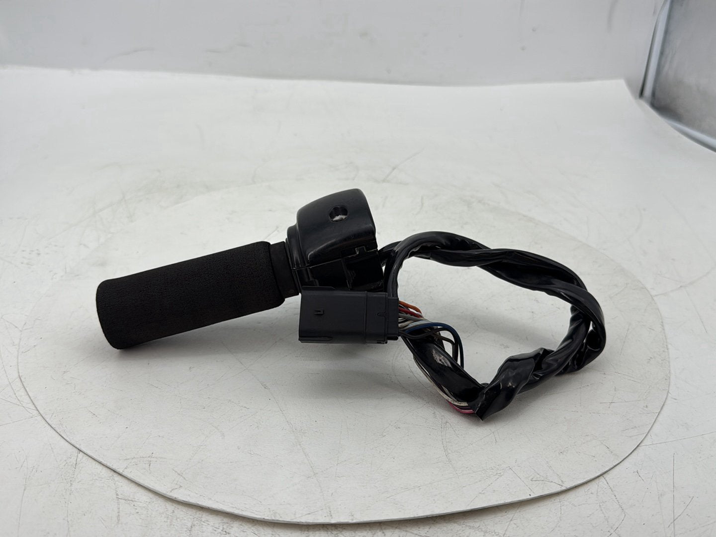 2008 Harley Electra Glide Touring Ultra FLHTCUI OEM Right Engine Start Kill Switches Controls