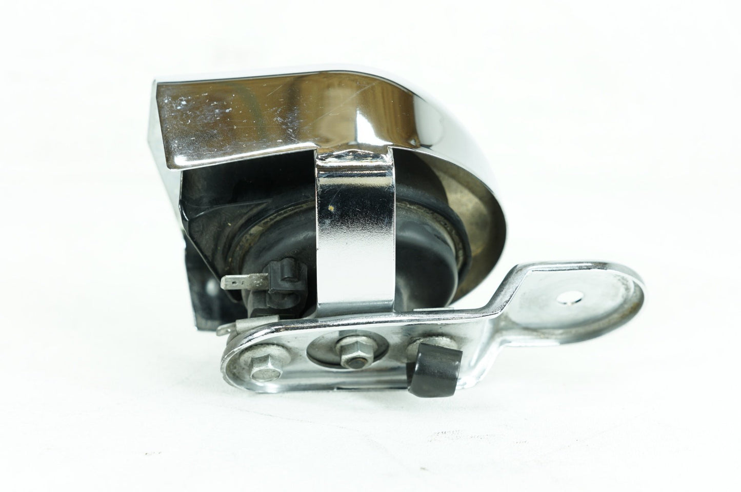 2008 - 2016 Harley-Davidson Touring Street Glide Horn Signal Klaxon Chrome Cover 69012-93A