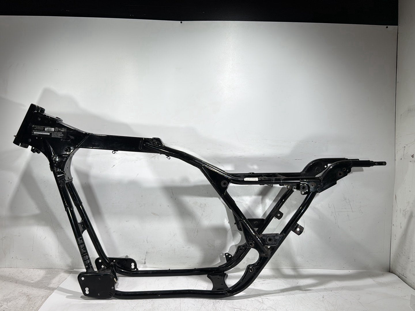 08 Harley Electra Glide Touring Ultra FLHTCU OEM Body Main Frame Chassis CLN CLR
