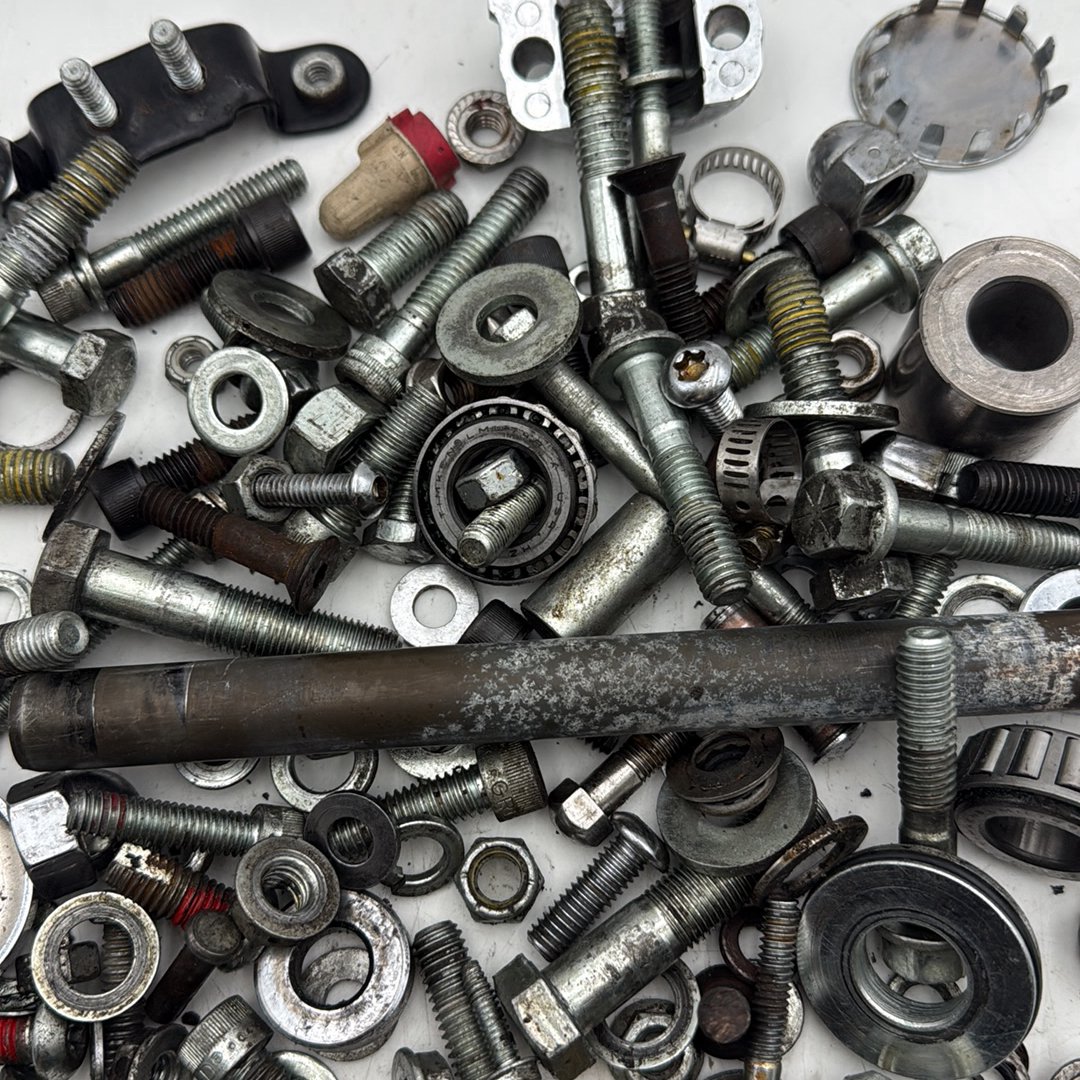 1999 - 2006 Harley-Davidson Dyna Low Rider Hardware Bolts Nuts & Brackets