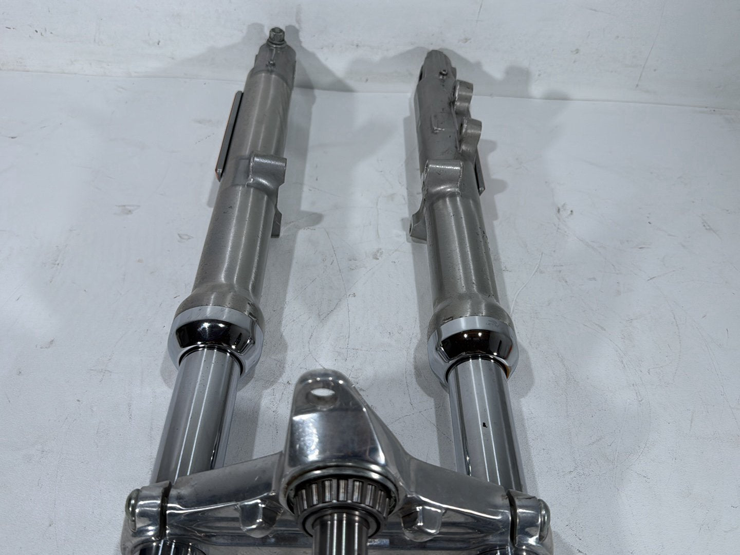 2001 Harley Sportster 883 Hugger XLH883 OEM Front Triple Tree Set & LH RH Fork Legs Sliders
