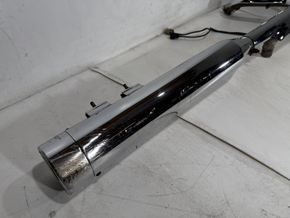 2011 Harley Electra Glide Touring Ultra OEM Exhaust Header Pipes Muffler