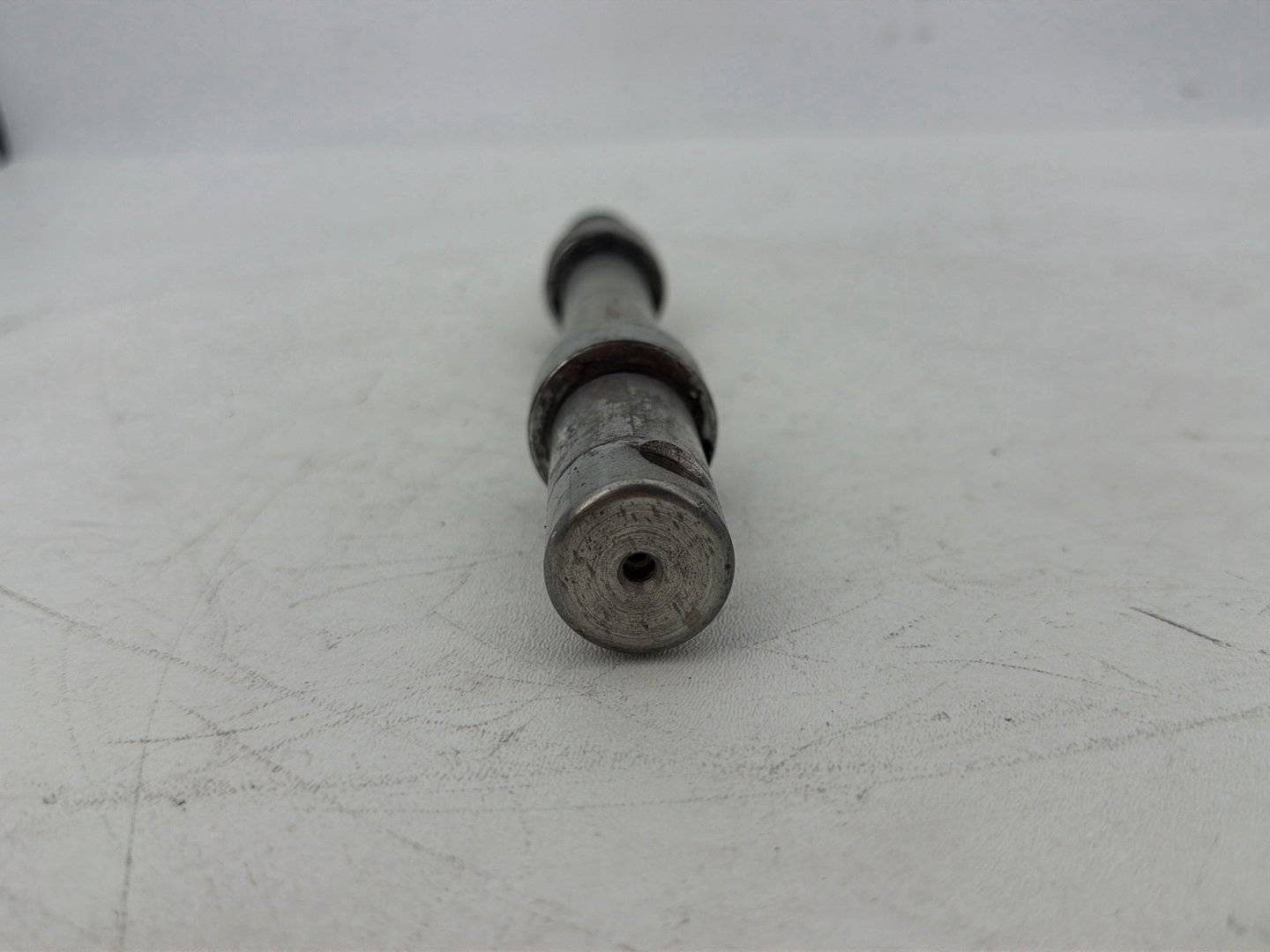 2007 - 2017 Harley-Davidson Dyna Super Glide Custom Front Wheel Axle Bolt Shaft 40928-06