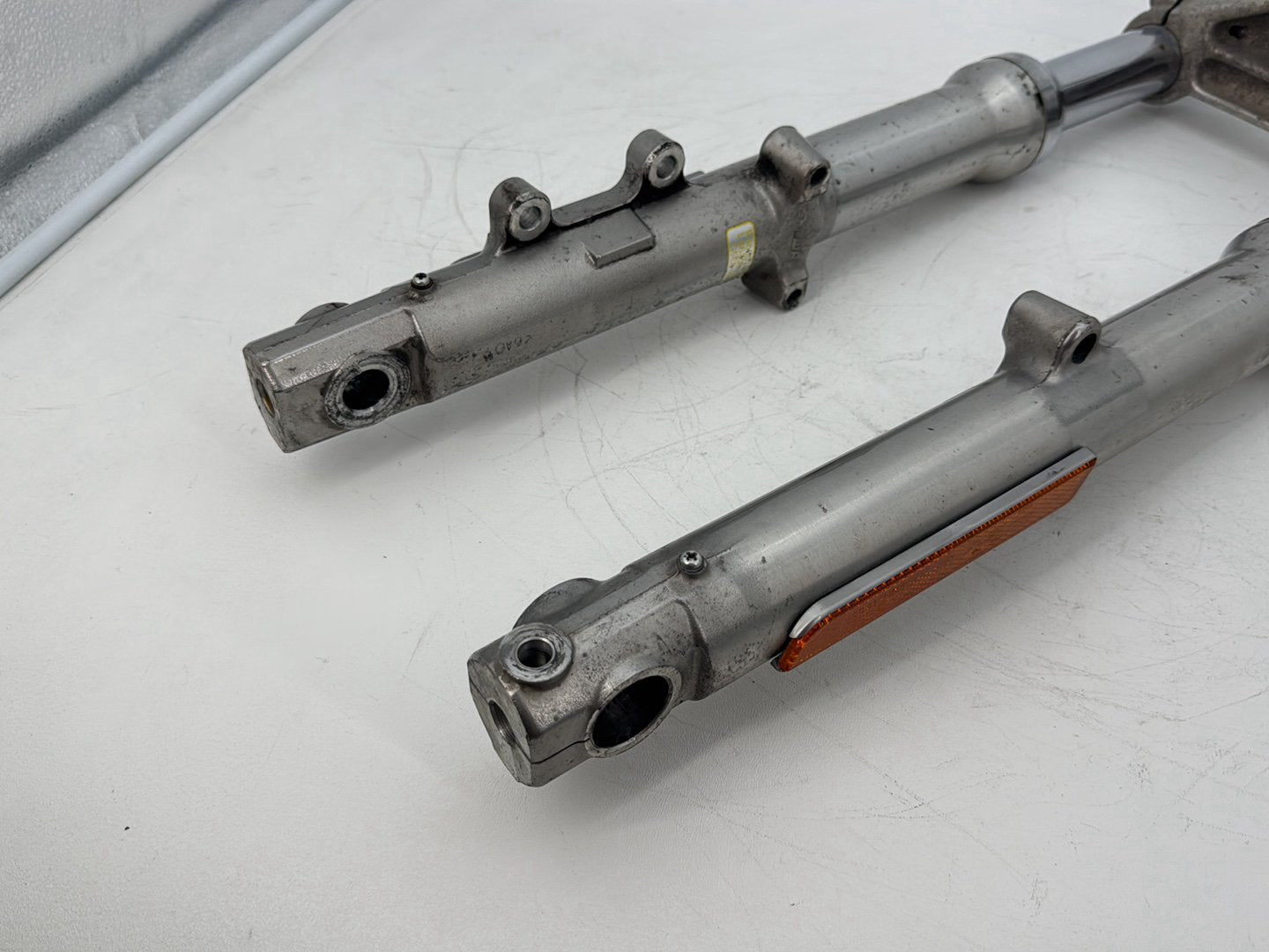 2009 Harley Sportster 1200 Low OEM Front Triple Tree Set LH RH Fork Legs Sliders