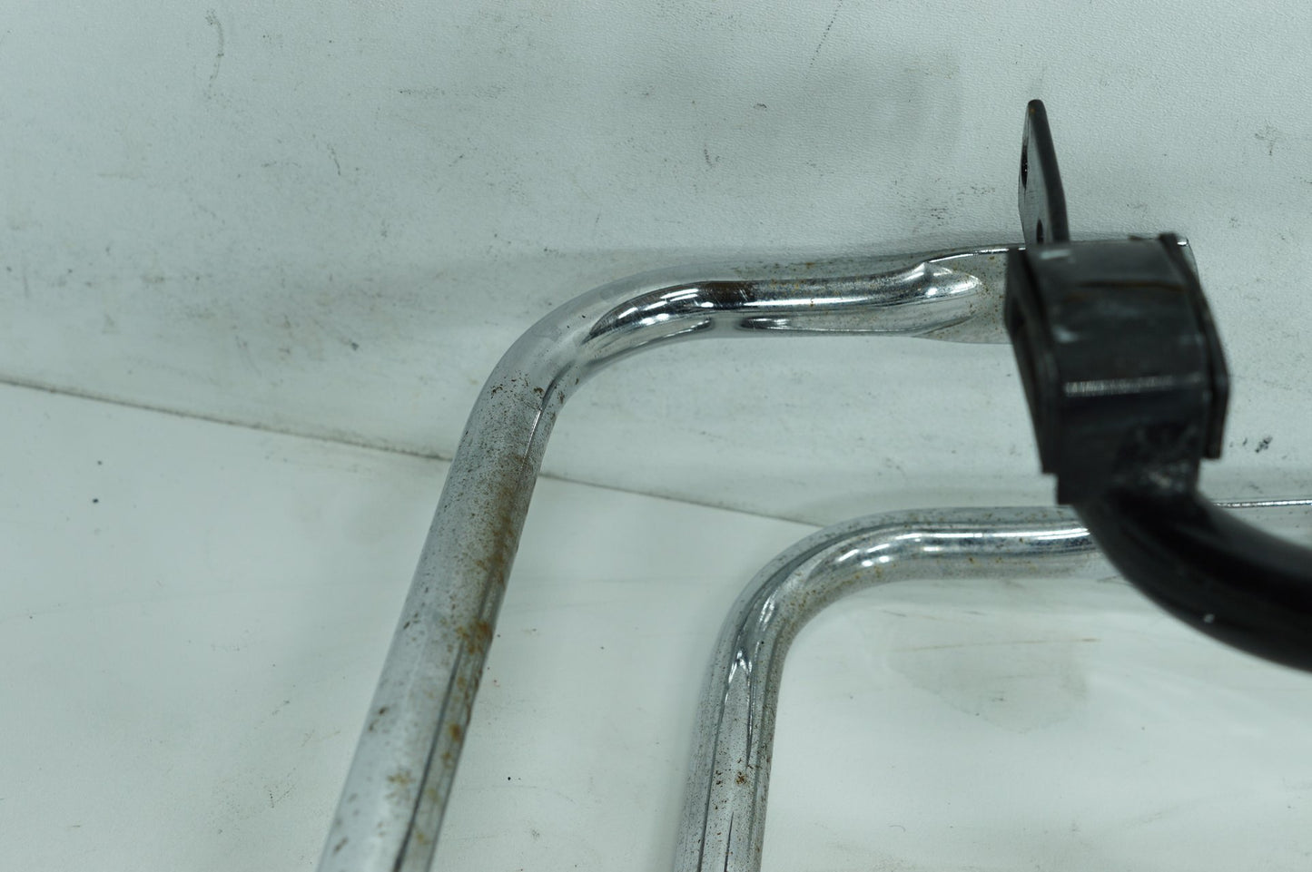 1999 - 2006 Harley-Davidson Touring Electra Ultra Classic Rear Left Right Saddlebag Guard Rails Bar 49193-93