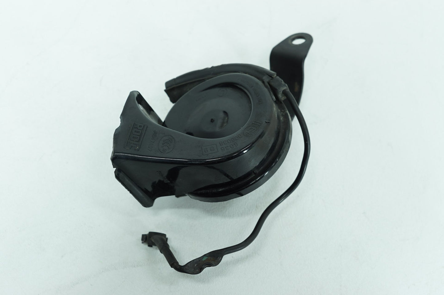 2007 - 2012 Harley-Davidson Touring Road Glide Signal Horn Klaxon Beep 69060-90F
