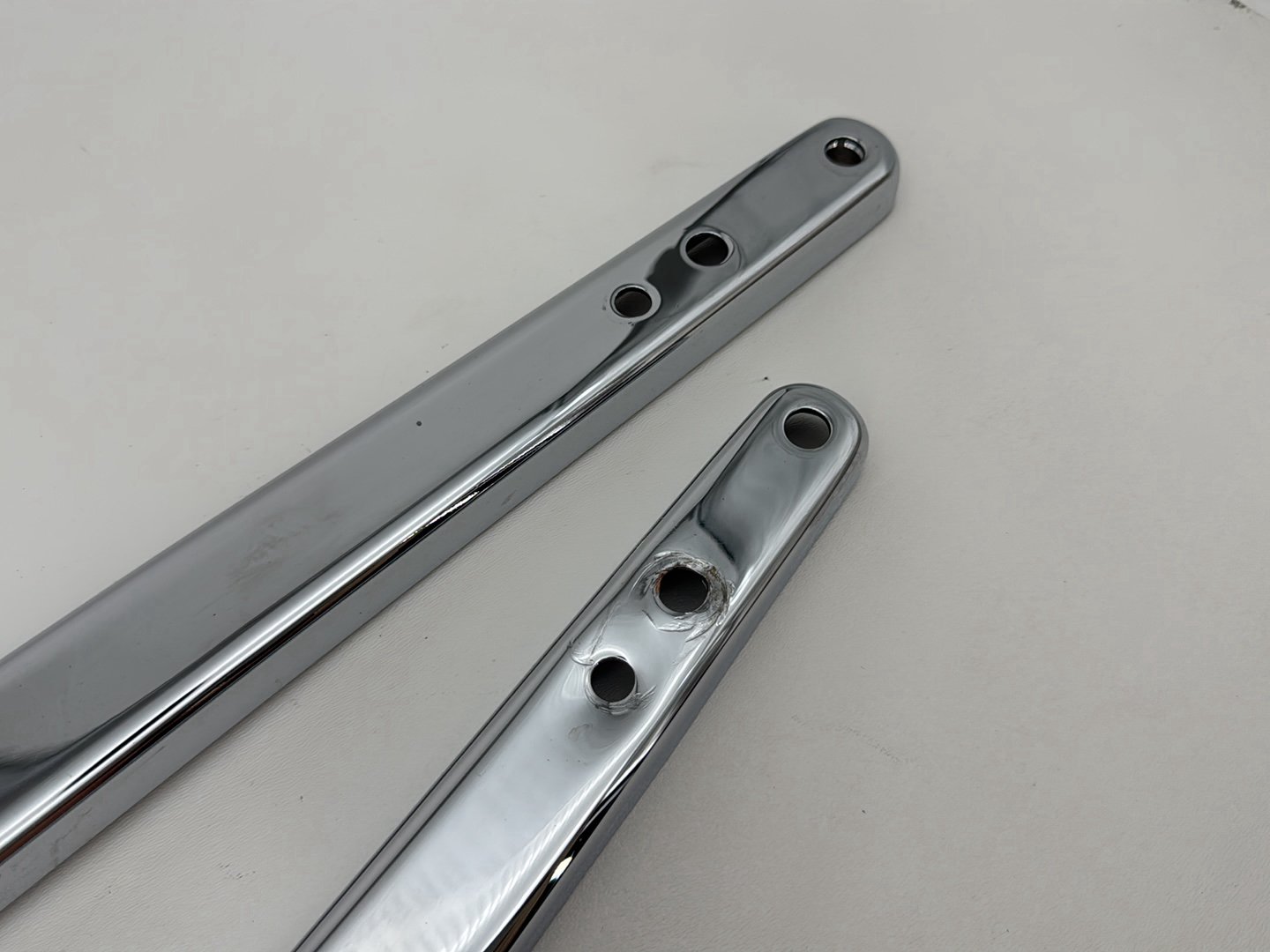 1999 - 2006 Harley-Davidson Dyna Wide Glide Left Right Saddlebag Fender Struts Brackets 59893-96