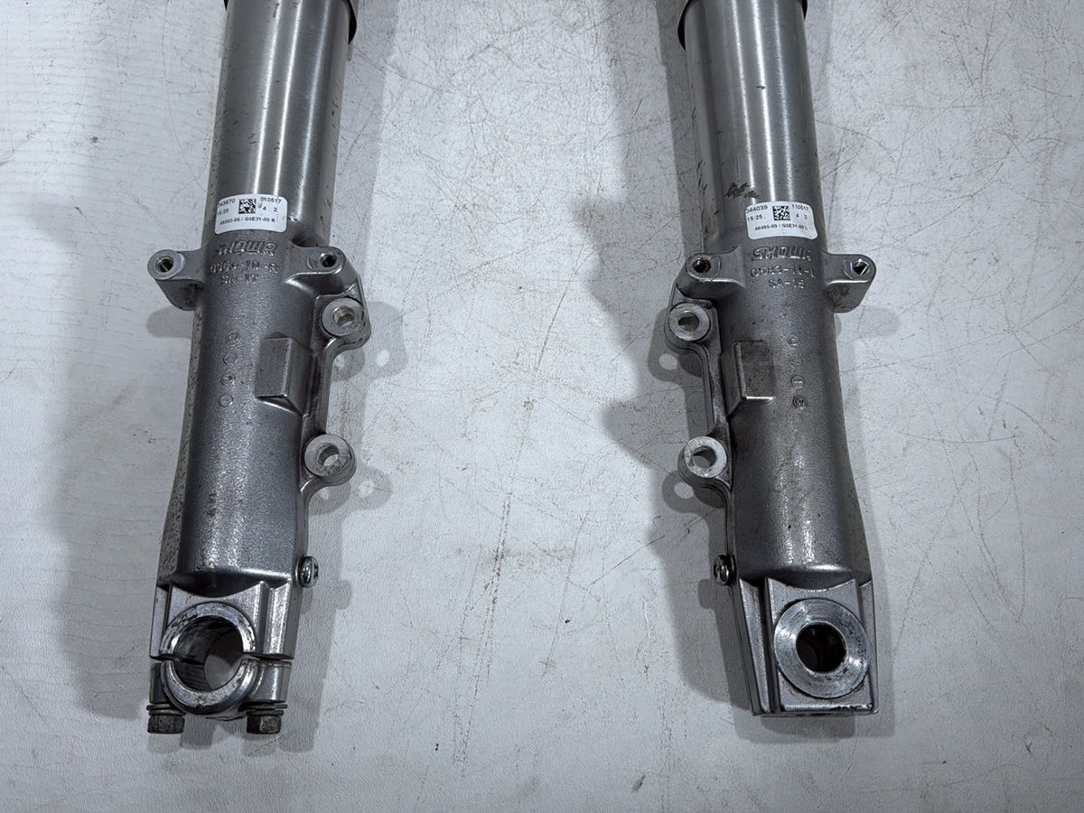 11 Harley Road Glide Touring OEM Front Triple Tree Set & LH RH Fork Legs Sliders