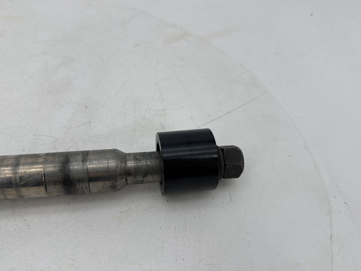1999 - 2006 Harley-Davidson Touring Electra Glide Front Wheel Axle Bolt Shaft 	43364-00