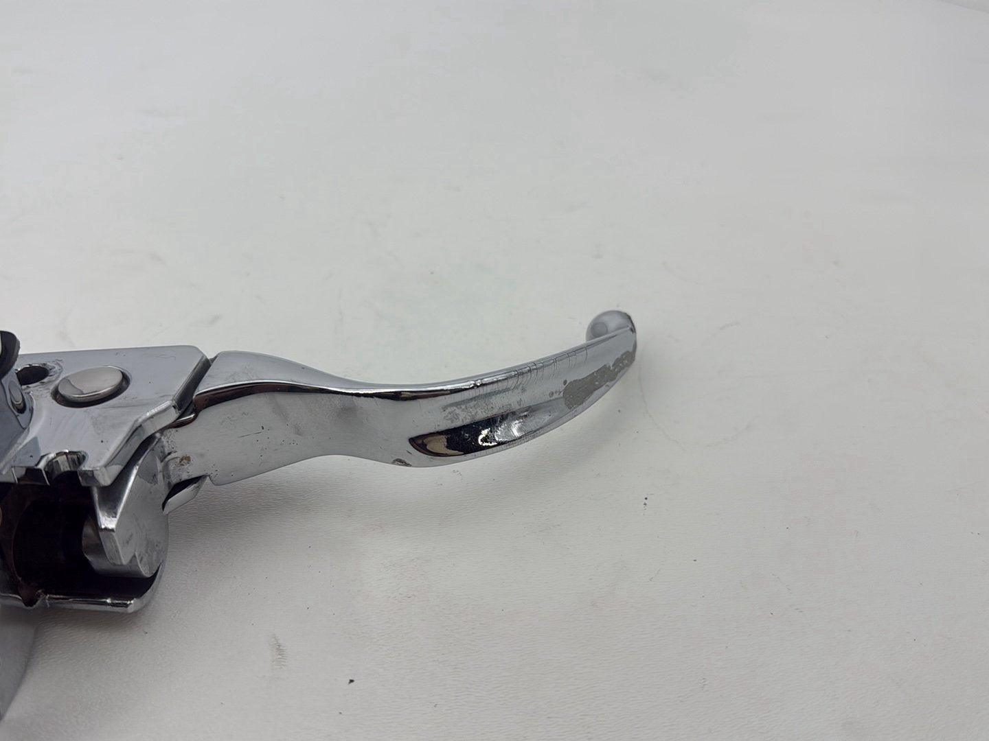 2011 Harley Road King Touring FLHRC Classic OEM Front Right Hand Brake Lever Master Cylinder Reservoir