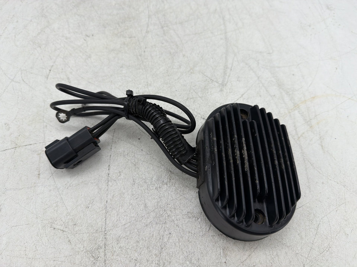 2001 Harley Fat Boy Softail FLSTF OEM Voltage Regulator Rectifier