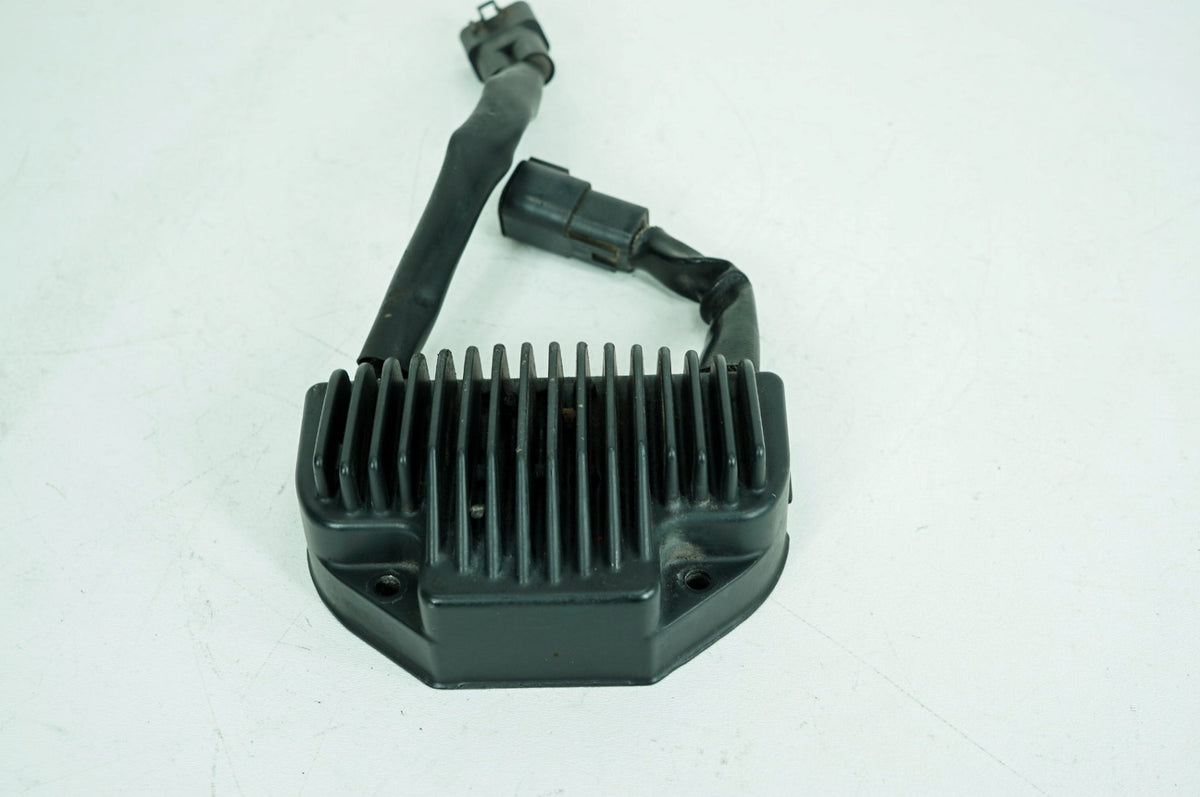 2004 Harley Dyna FXDWG Wide Glide OEM Voltage Regulator Rectifier