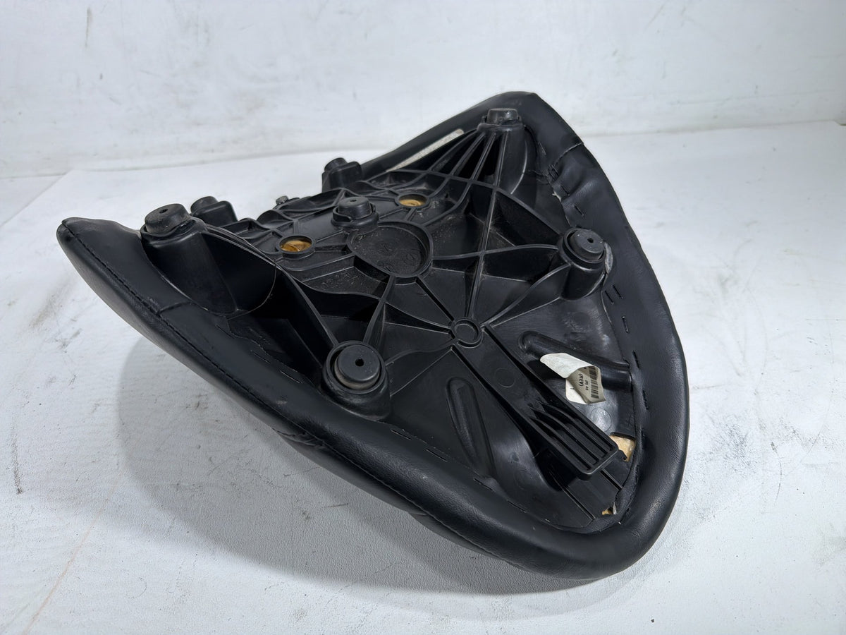 2020 Harley Softail Standard FXST OEM Rider Driver Solo Seat Pillion