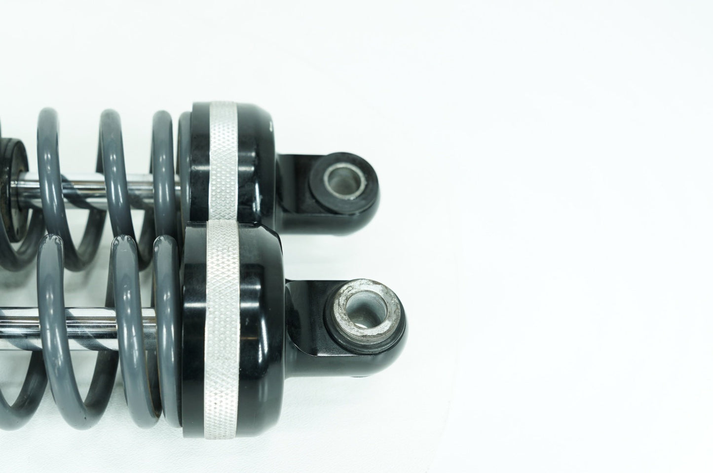 2007 - 2012 Harley-Davidson Touring Street Glide Rear Left Right Shock Absorbers Progressive Suspension