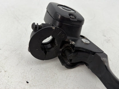 2007 - 2012 Harley-Davidson Touring Street Glide Front Right Brake Lever Master Cylinder 45105-05A