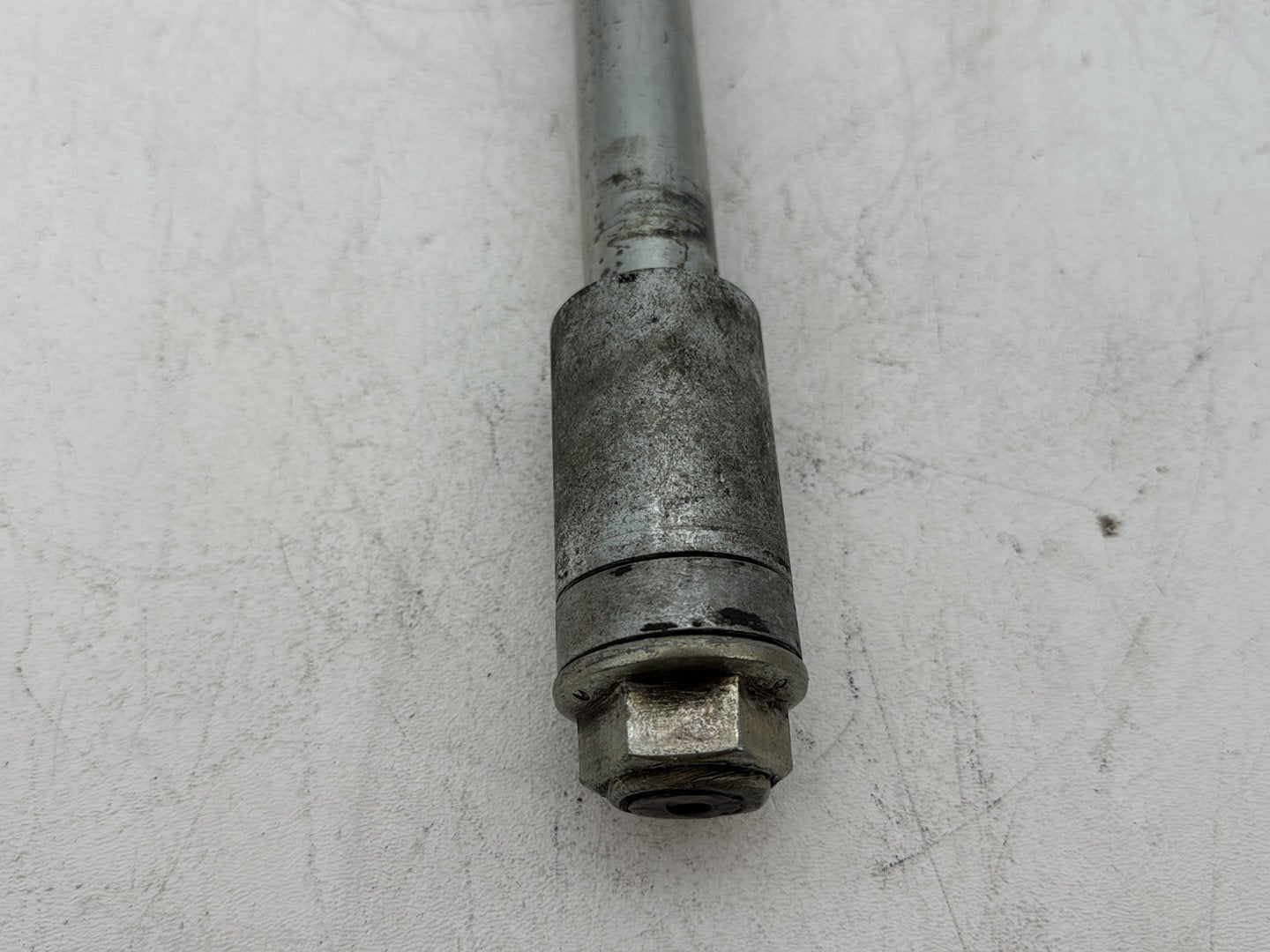 2006 Harley Dyna FXDWGI Wide Glide OEM Rear Wheel Axle Bolt Shaft