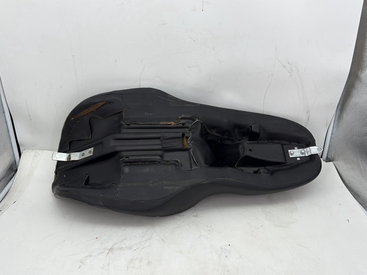 2007 Harley Street Glide Touring FLHX OEM Passenger Rider Driver Seat Saddle