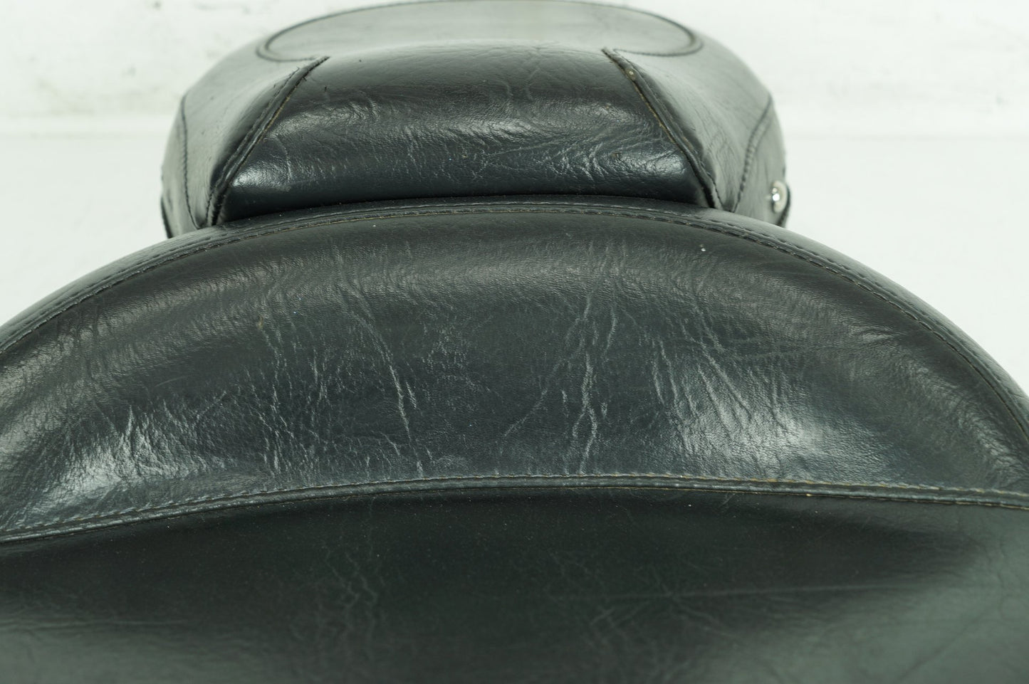 2004 - 2013 Harley-Davidson Sportster Custom Passenger Rider Driver Seat Saddle MUSTANG