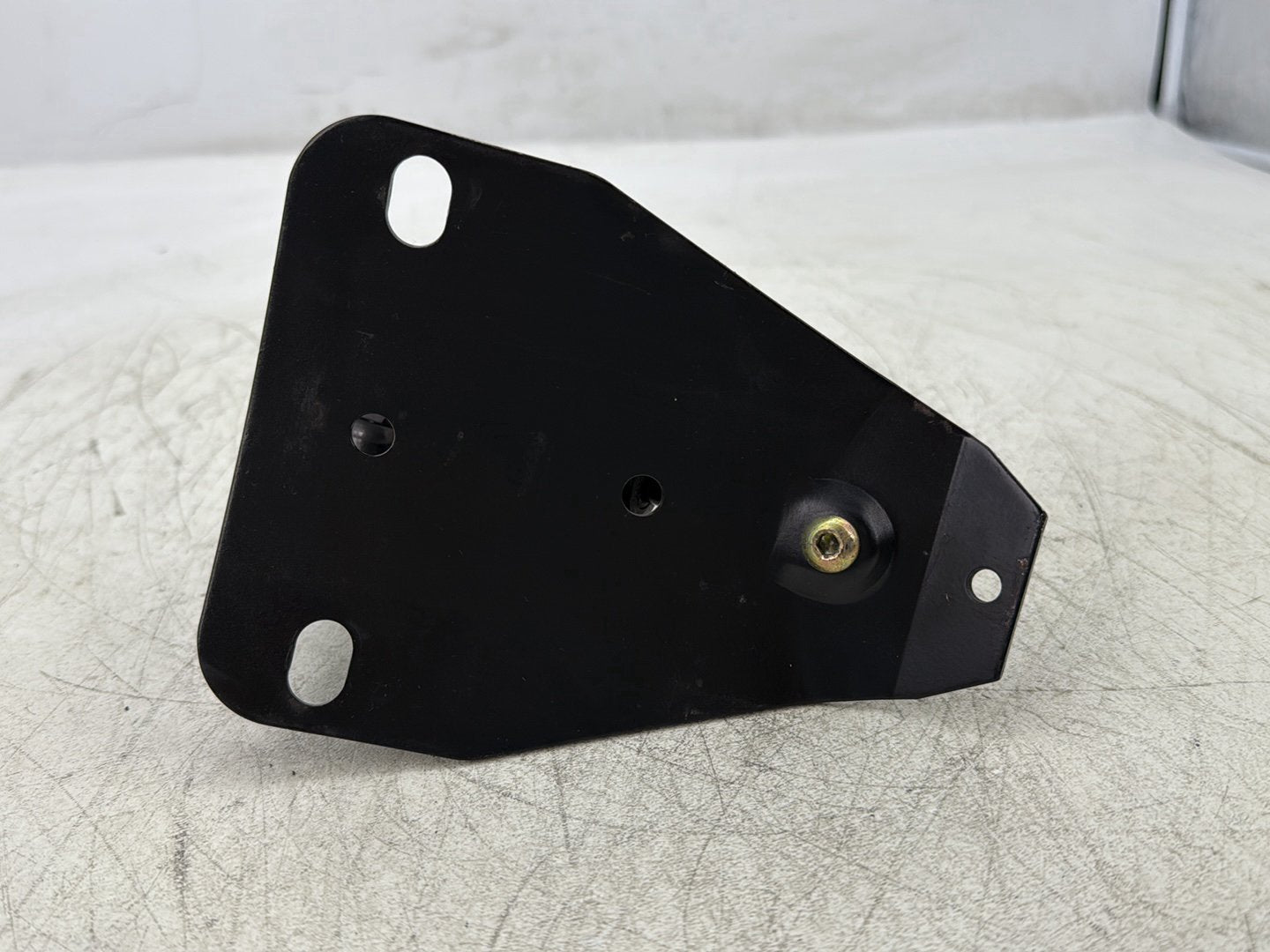 1998 Harley Touring FLHTCUI Electra Glide Ultra OEM Adjustable Rider Backrest Lift Mount 52482-01A