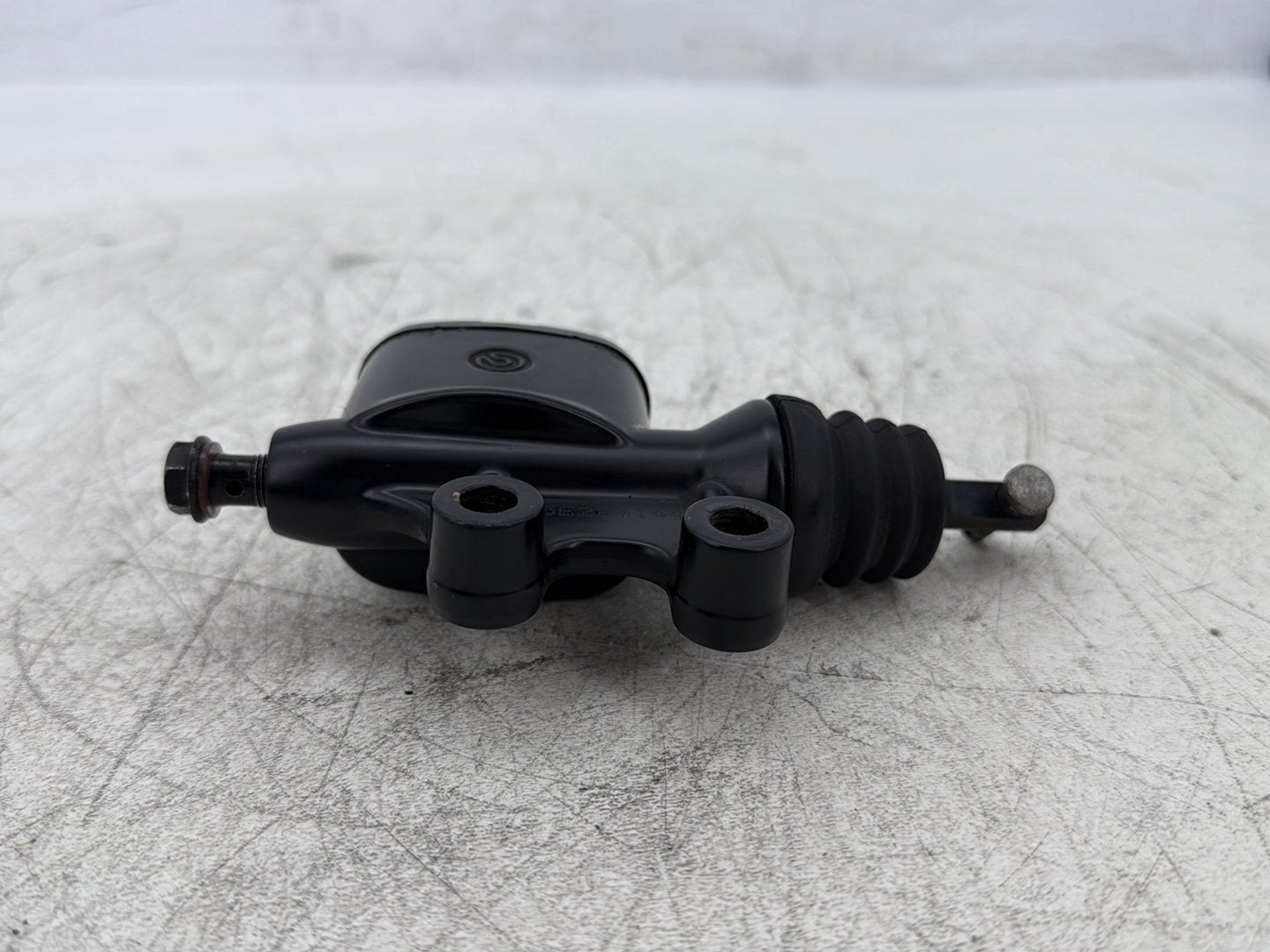 2016 Harley Road King Touring FLHR OEM Rear Brake Master Cylinder Reservoir