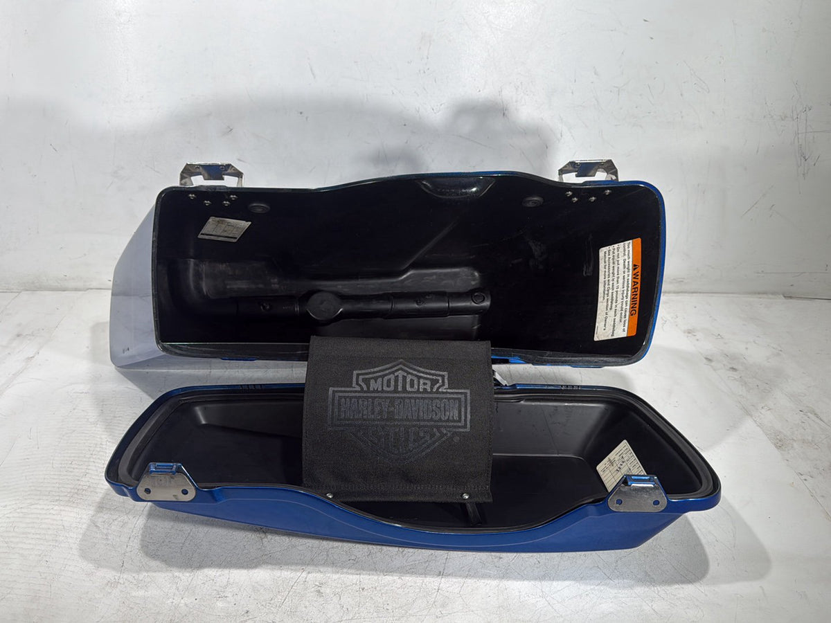2007 Harley Electra Glide Touring Ultra OEM Right 1 Saddlebag Luggage NO Key