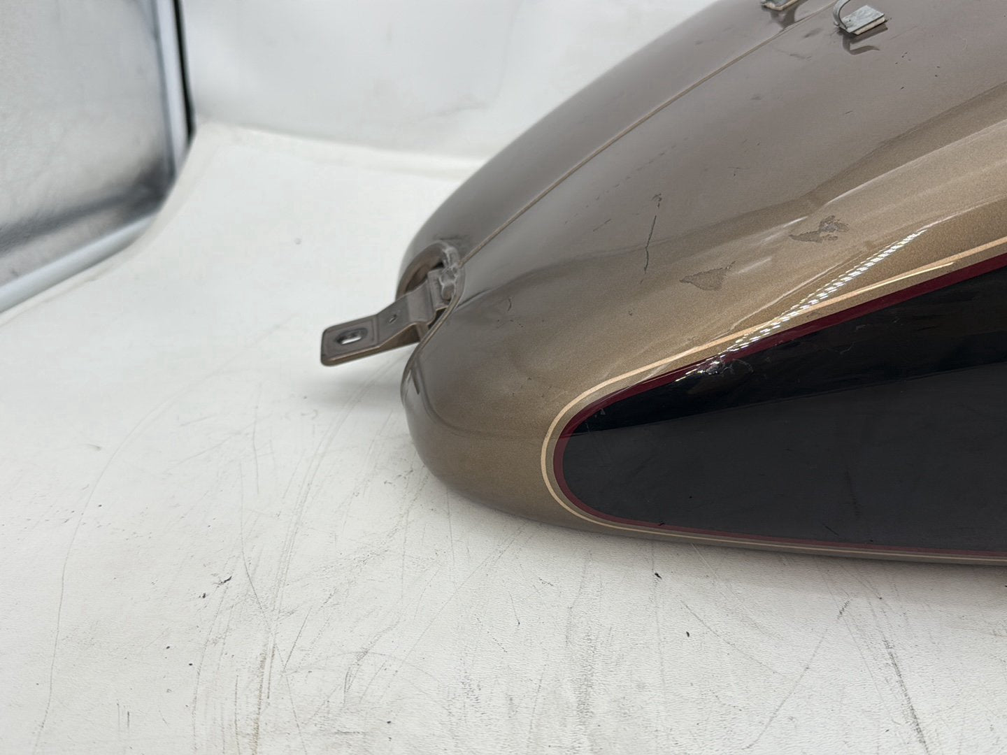 2005 Harley Heritage Softail Classic OEM Fuel Gas Tank Gasoline Reservoir DENTED