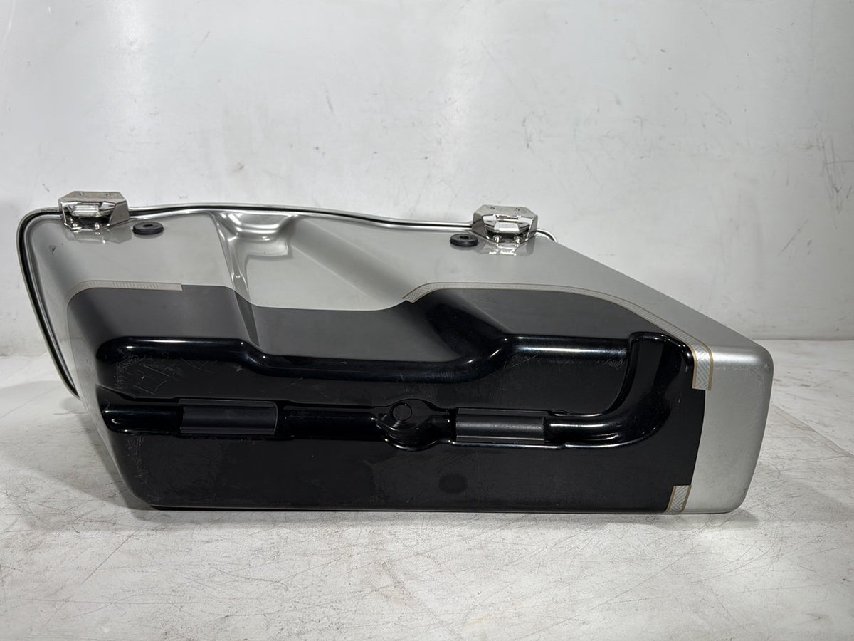 2003 Harley Electra Glide Touring Ultra OEM Right 1 Saddlebag Luggage NO Key
