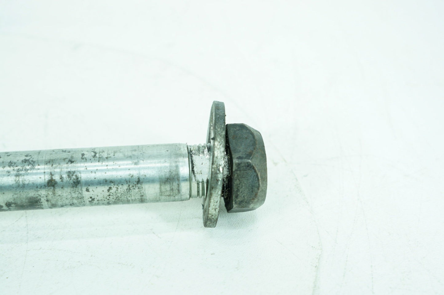2017 - 2025 Harley-Davidson Touring Electra Glide Ultra Rear Wheel Axle Bolt Shaft 43000002