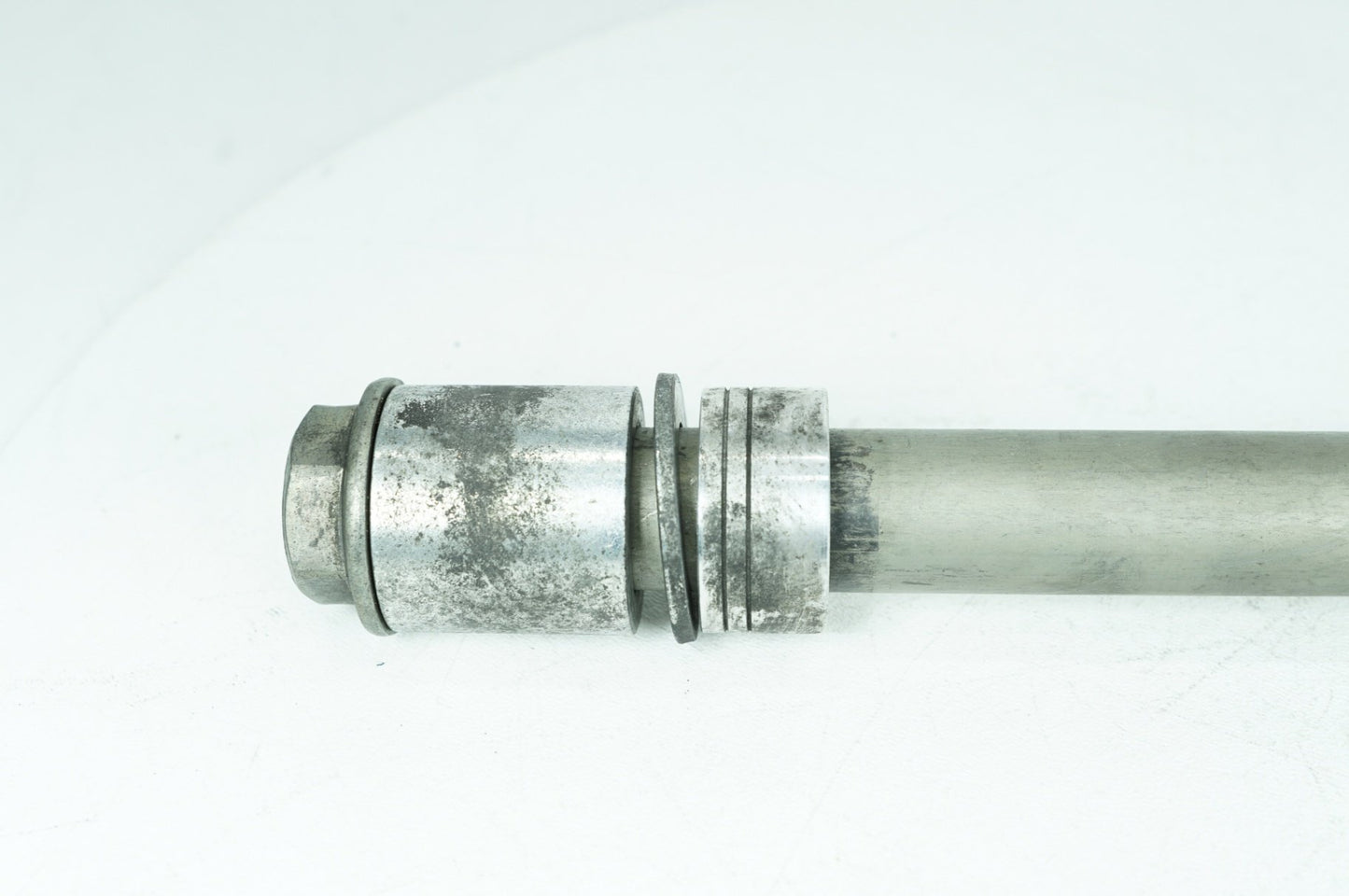 2004 - 2022 Harley-Davidson Sportster Iron 883 Rear Wheel Axle Bolt Shaft 41176-08