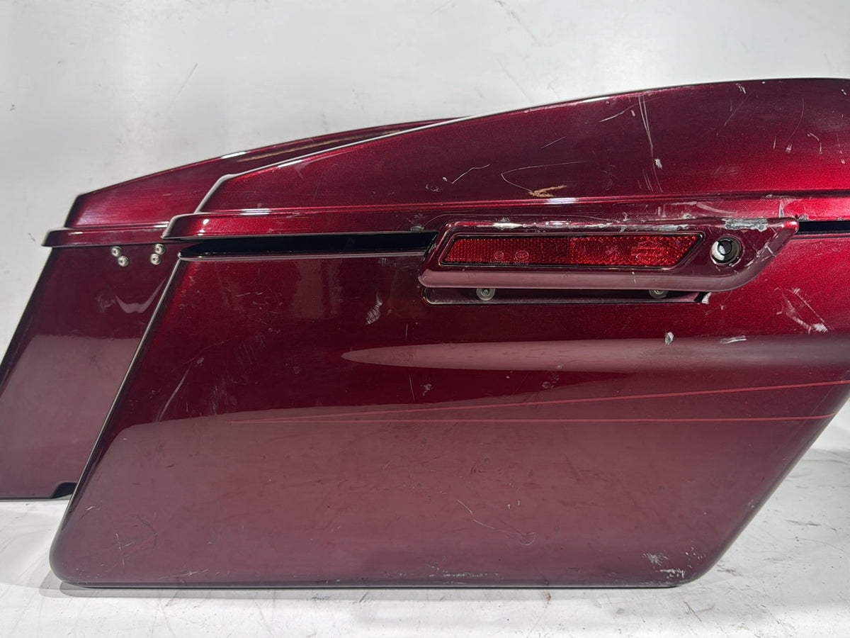 2014 Harley Street Glide OEM Left 1 Saddlebag Luggage NO Key SCRATCHED